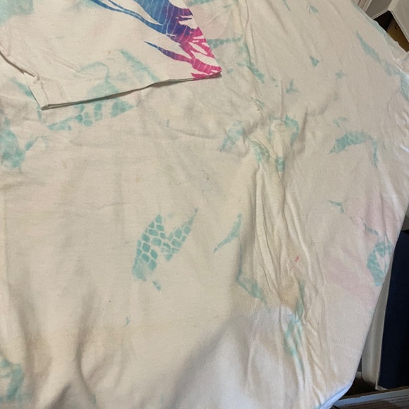 Bundle - three t-shirts (NCState / Biltmore Estate / Tied-Died) - Picture 9 of 9